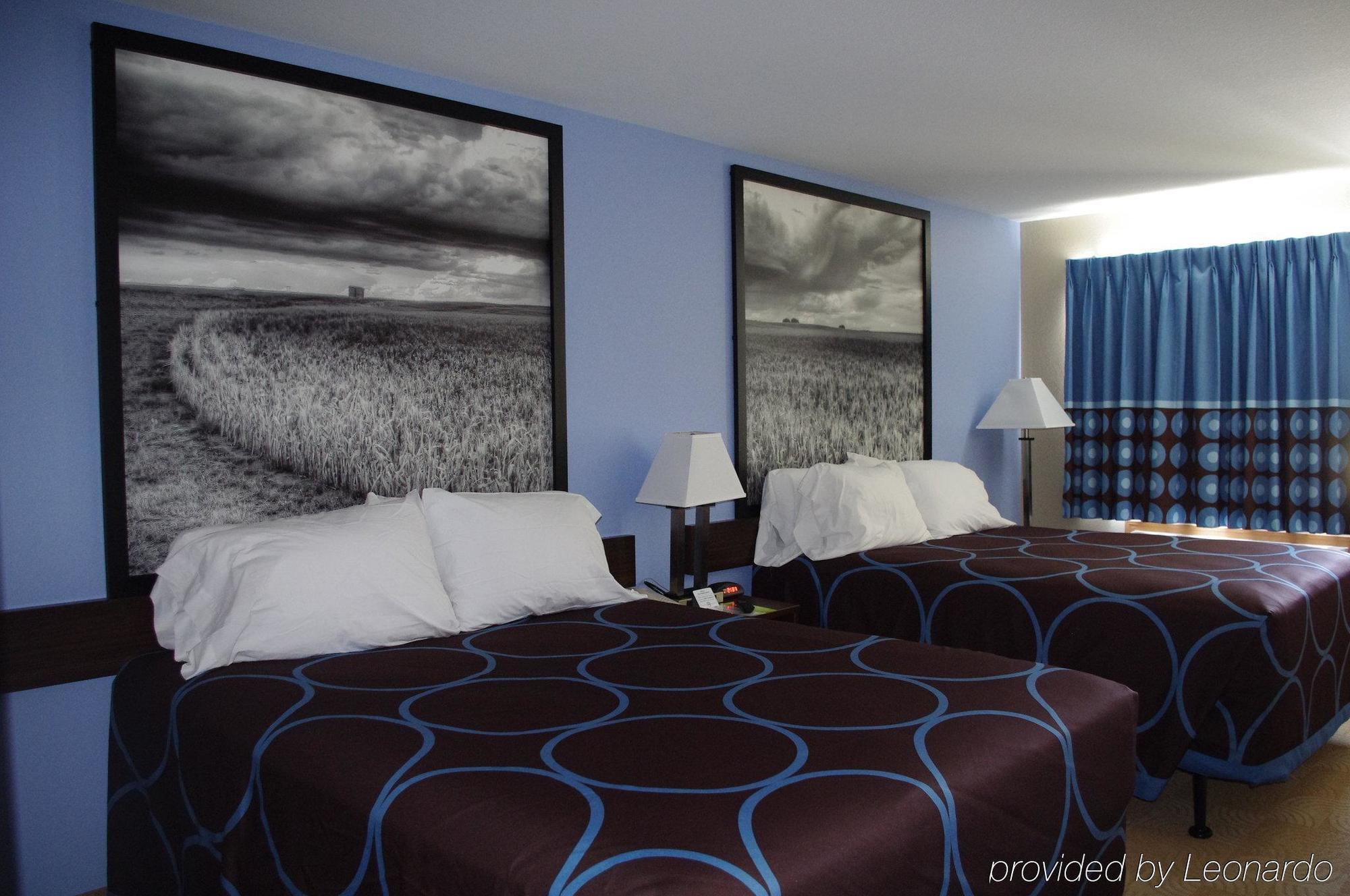 Hotel Super 8 By Wyndham Beloit Esterno foto
